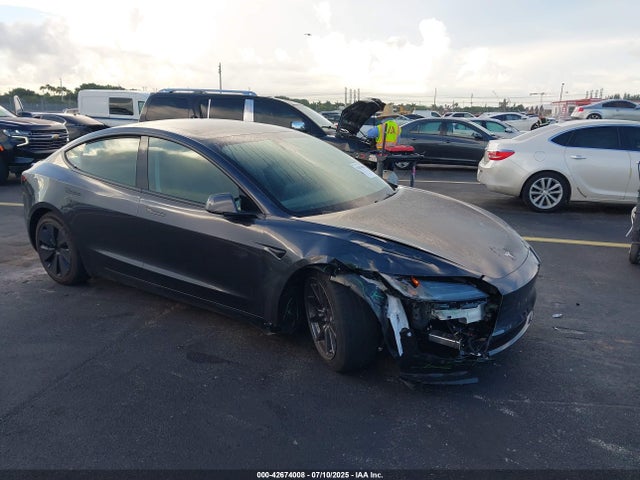 2025 TESLA MODEL 3 5YJ3E1EA9SF999728 Photo 0