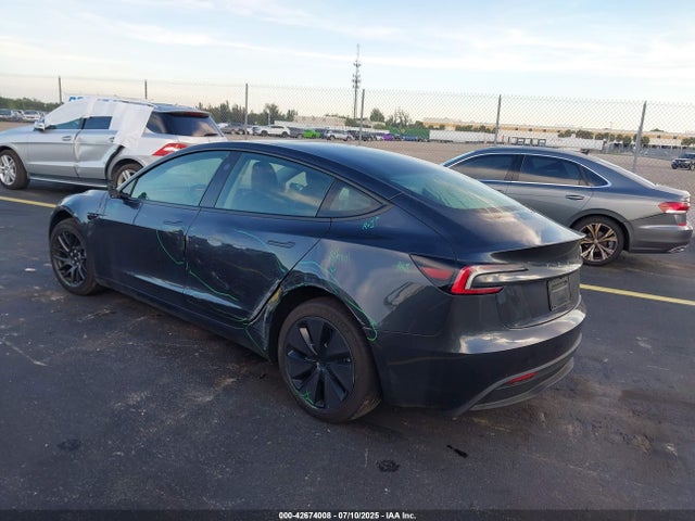 2025 TESLA MODEL 3 5YJ3E1EA9SF999728 Photo 2