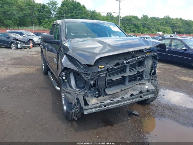 Продаж на аукціоні авто 2017 Ram 1500 Express  4x4 6'4 Box, vin: 1C6RR7FT8HS565661, номер лоту: 42674027