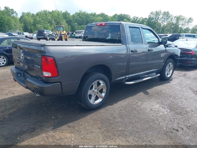 Продаж на аукціоні авто 2017 Ram 1500 Express  4x4 6'4 Box, vin: 1C6RR7FT8HS565661, номер лоту: 42674027