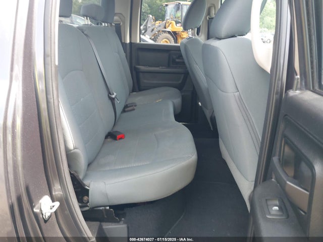 Продаж на аукціоні авто 2017 Ram 1500 Express  4x4 6'4 Box, vin: 1C6RR7FT8HS565661, номер лоту: 42674027