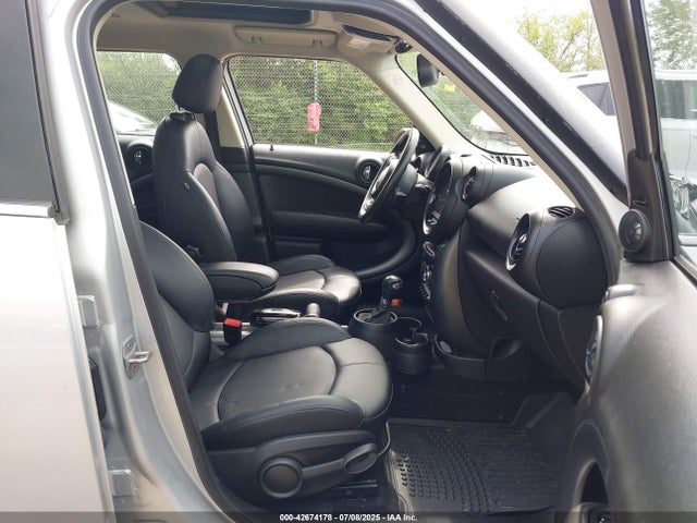 2016 MINI COUNTRYMAN WMWZC5C53GWU21539 Photo 4
