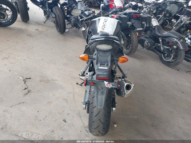 JS1GR7NA1F2101280 Suzuki R749-