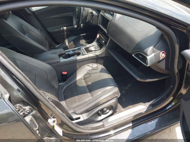 2017 JAGUAR XE SAJAL4BVXHA950319 Photo 4