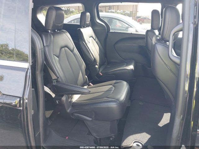 Chrysler Pacifica Select 2025 2C4RC1BG0SR506483 Image 8