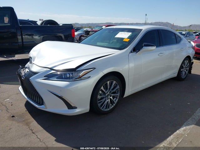 Lexus a25a-fxs, 3nm 2021 58ADA1C13MU009089 Image 2