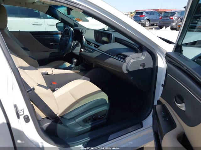 Lexus a25a-fxs, 3nm 2021 58ADA1C13MU009089 Image 5