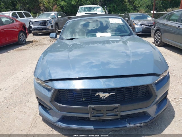 1FAGP8UHXR5131595 Ford 4v