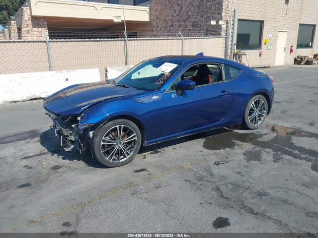 Scion 2000cc na 2015 JF1ZNAA12F8711642 Image 2