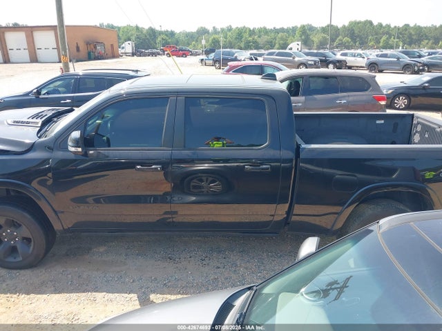 42674693 :رقم المزاد ، 1C6SRFRTXKN900609 vin ، 2019 Ram 1500 Laramie  4x4 6'4 Box مزاد بيع