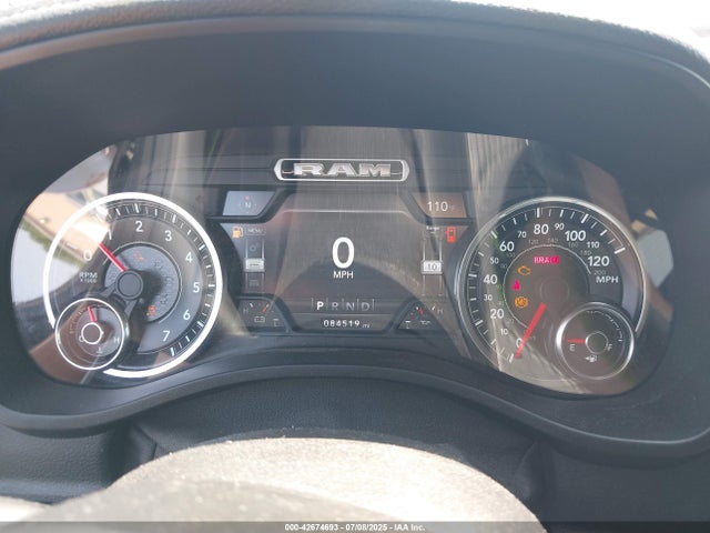 42674693 :رقم المزاد ، 1C6SRFRTXKN900609 vin ، 2019 Ram 1500 Laramie  4x4 6'4 Box مزاد بيع