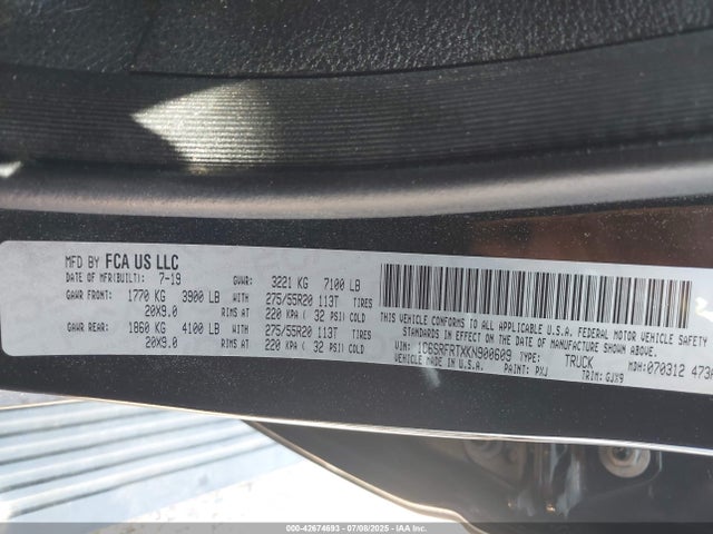 42674693 :رقم المزاد ، 1C6SRFRTXKN900609 vin ، 2019 Ram 1500 Laramie  4x4 6'4 Box مزاد بيع