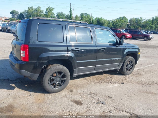 1C4NJRBBXGD521557 Jeep 2016