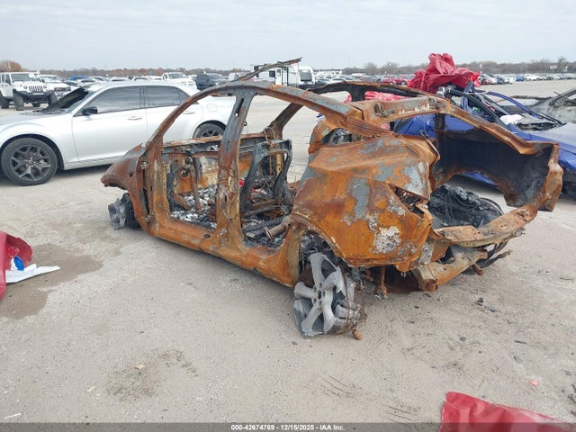 2026 TESLA MODEL Y 7SAYGDEE1TA394561 Photo 2