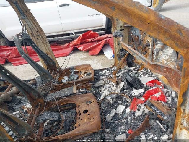 2026 TESLA MODEL Y 7SAYGDEE1TA394561 Photo 4