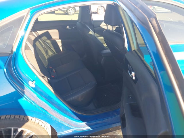 3KPF54AD1NE428405 KIA mpi nu