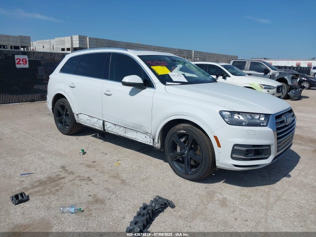 2019 AUDI Q7 WA1VAAF7XKD025362 Photo 0