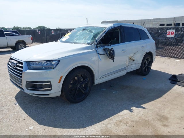 2019 AUDI Q7 WA1VAAF7XKD025362 Photo 1