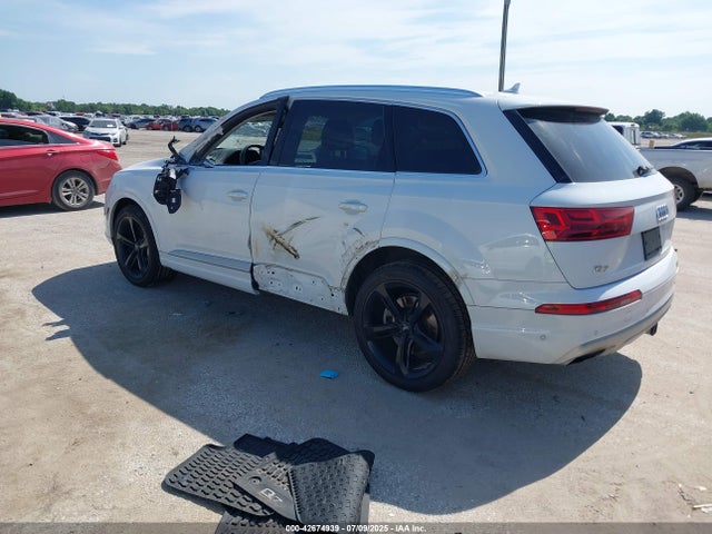 2019 AUDI Q7 WA1VAAF7XKD025362 Photo 2