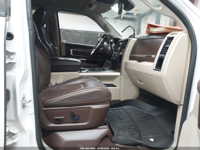 3C6UR5GL2FG516361 RAM 2015