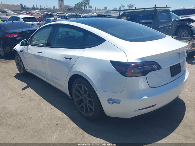 2021 TESLA MODEL 3 5YJ3E1EA1MF873558 Photo 2