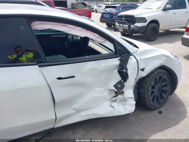 2022 TESLA MODEL Y 7SAYGDEE5NA020571 Photo 5