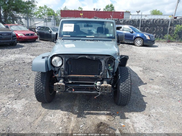 1C4AJWAG1EL303195 Jeep 2014