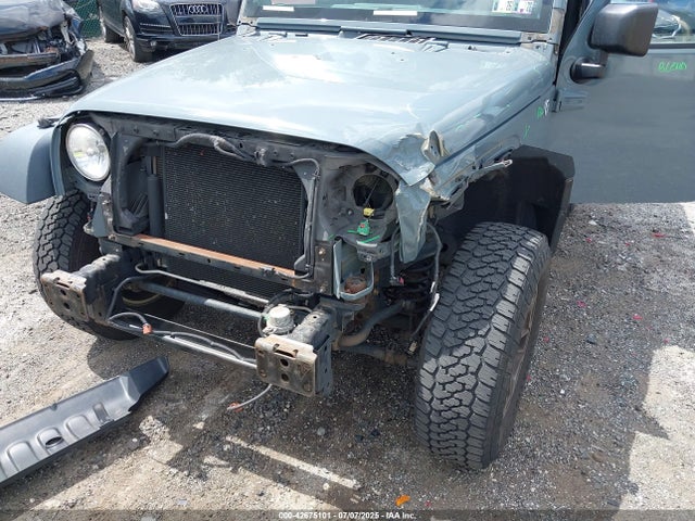 1C4AJWAG1EL303195 Jeep 2014