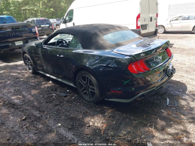2018 FORD MUSTANG 1FATP8UH4J5117856 Photo 2