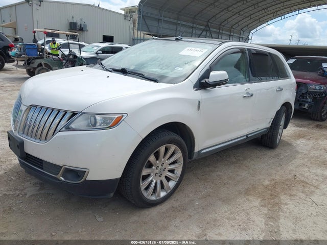 Lincoln MKX 2015 2LMDJ8JK0FBL23520 Image 2