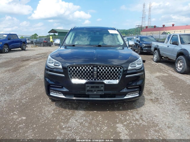 5LM5J9XC6NGL10684 Lincoln Aviator Black Label