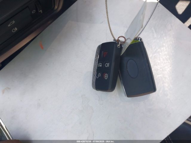 2018 JAGUAR XJ SAJWA1C70J8W13438 Photo 10