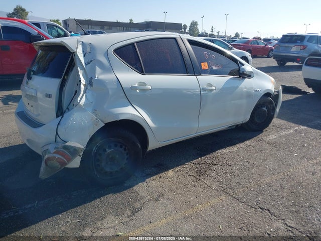 JTDKDTB38E1560680 Toyota 1nz-fxe+1lm