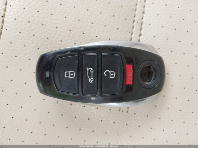 2012 VOLKSWAGEN TOUAREG WVGEF9BP8CD008584 Photo 10