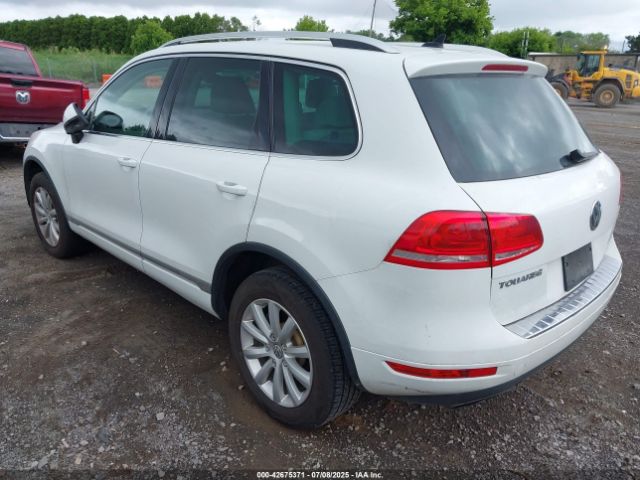 2012 VOLKSWAGEN TOUAREG WVGEF9BP8CD008584 Photo 2