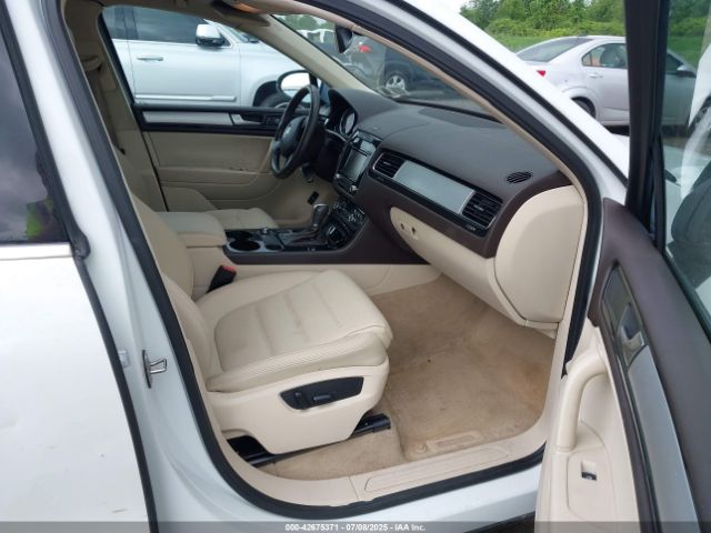2012 VOLKSWAGEN TOUAREG WVGEF9BP8CD008584 Photo 4
