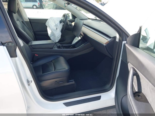2021 TESLA MODEL Y 5YJYGDEE0MF082605 Photo 4