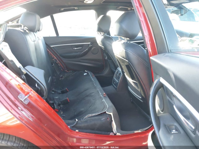 BMW 2018 2018 WBA8E1C58JA180256 Image 8
