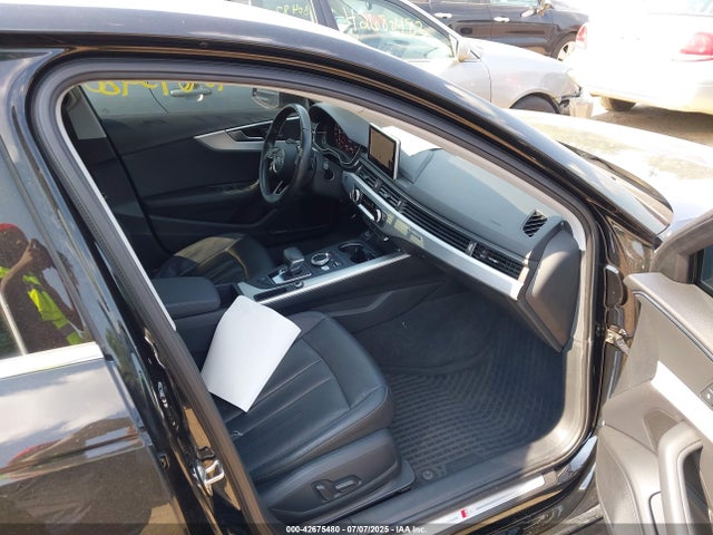 2017 AUDI A4 WAUENAF44HN007245 Photo 4