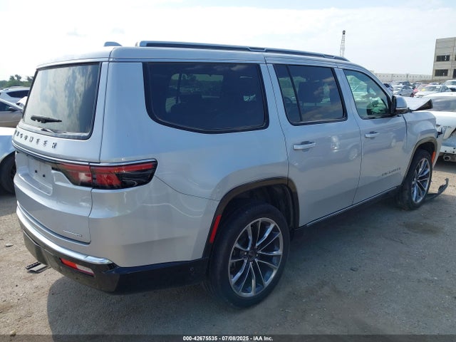 1C4SJUDT5NS160825 Jeep 2022