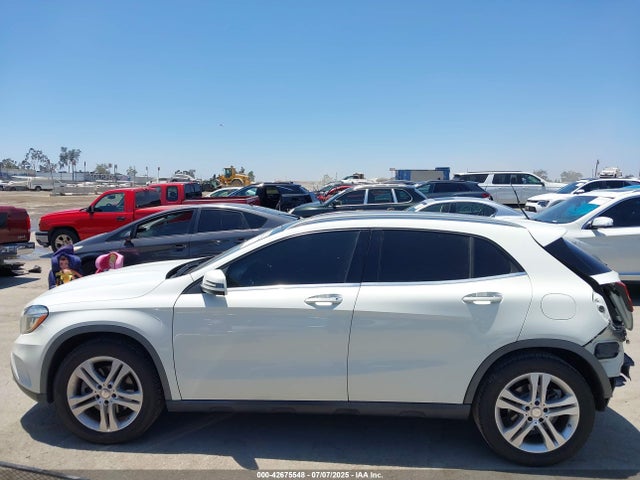 Mercedes-Benz 2015 2015 WDCTG4EB8FJ169741 Image 15