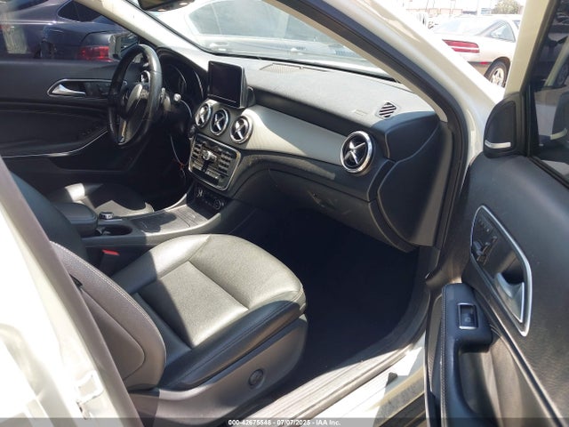Mercedes-Benz 2015 2015 WDCTG4EB8FJ169741 Image 5