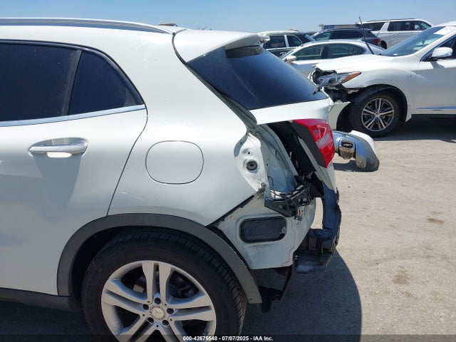 Mercedes-Benz 2015 2015 WDCTG4EB8FJ169741 Image 6