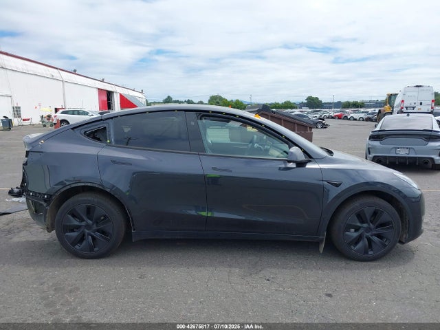 7SAYGDEE4SF289725 Tesla Model Y