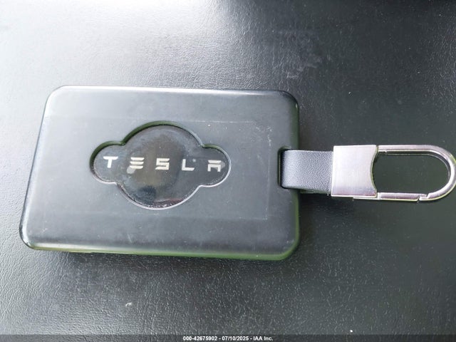 2021 TESLA MODEL Y 5YJYGDEE3MF064082 Photo 10