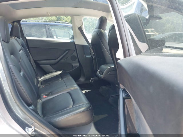 2021 TESLA MODEL Y 5YJYGDEE3MF064082 Photo 7