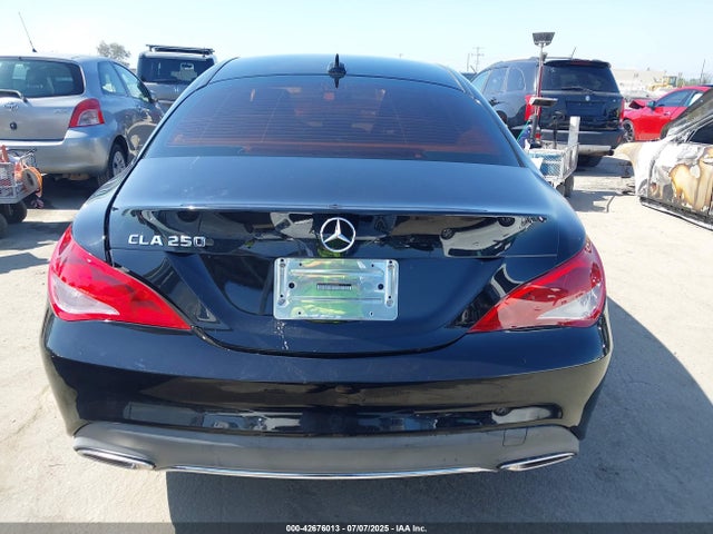 Mercedes-Benz m270 2018 WDDSJ4EB0JN680046 Image 16