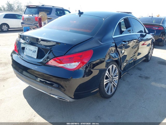 Mercedes-Benz m270 2018 WDDSJ4EB0JN680046 Image 4
