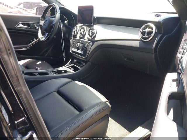 Mercedes-Benz m270 2018 WDDSJ4EB0JN680046 Image 5