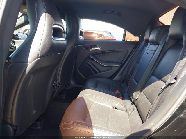 Mercedes-Benz m270 2018 WDDSJ4EB0JN680046 Image 8